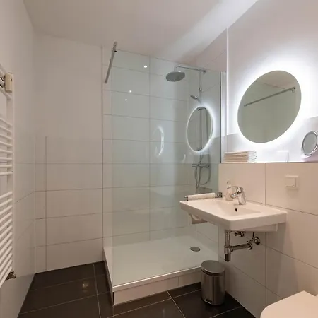 Helle Grosse Wohnung Mit Schnellem Internet * Essen